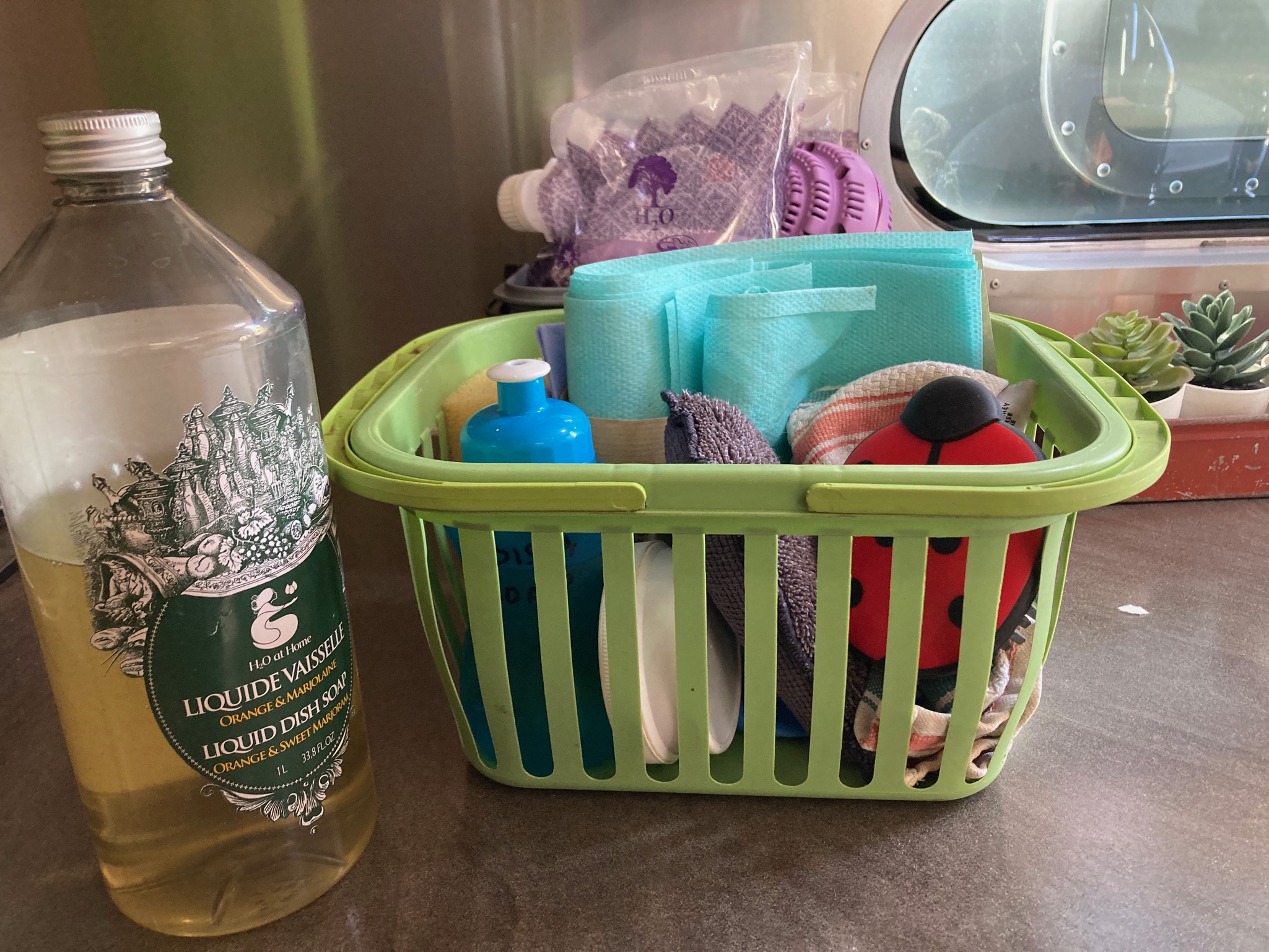 5D1781AC-F0A7-415D-BDF5-3A020D1AD40A